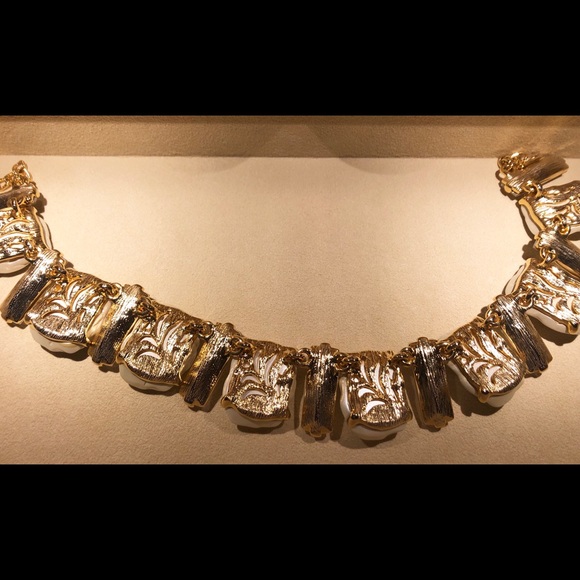 Absolutely Stunning and Super Rare! Kenneth Jay Lane Chunky Necklace!!! - Picture 7 of 7